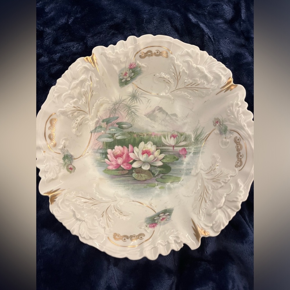 1960s Ps Germany Large Bowl With Poppy Mold & Water Lily Decoration
